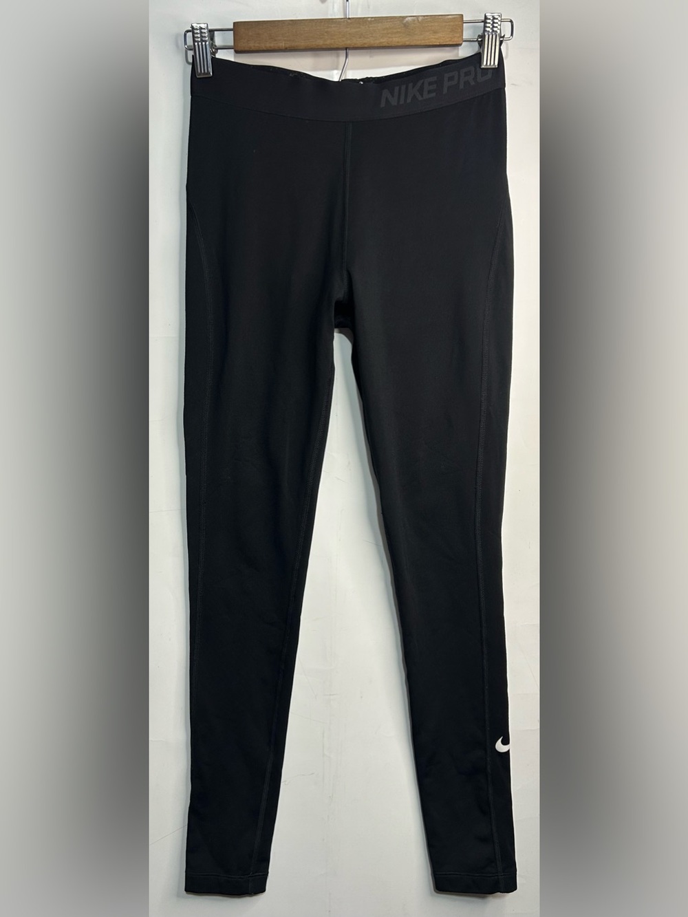 Nike Pro Athletic Leggings Medium